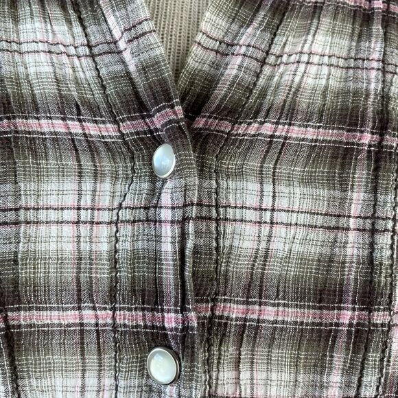 Athleta Pearl Button Down Shirt Size S EUC - Picture 3 of 12